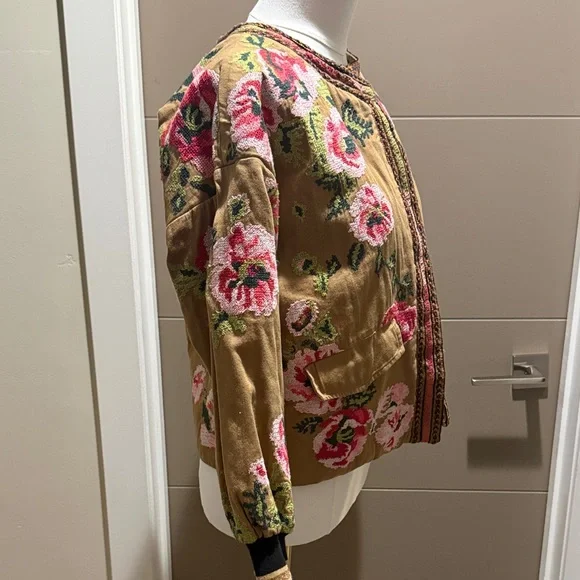 Floral Embroidered Women's Vintage Bomber Jacket - Picture 5 of 8